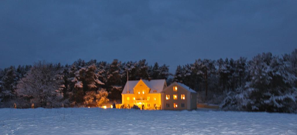 Talldungens Gardshotell Brösarp Exterior foto